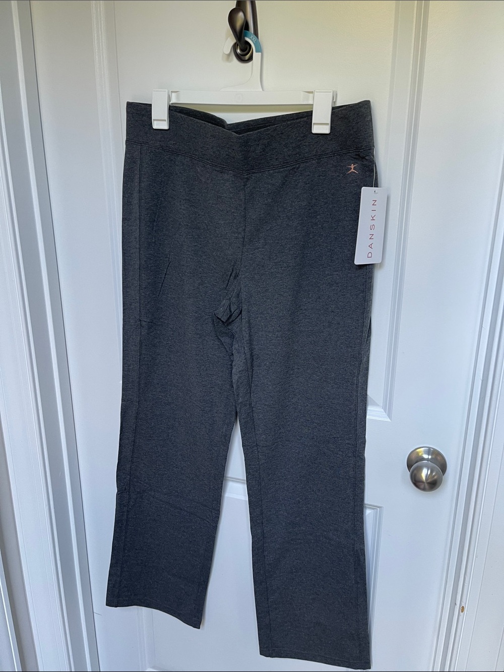 Danskin Dark Charcoal Gray Leggings/yoga pants with Pink Accent
